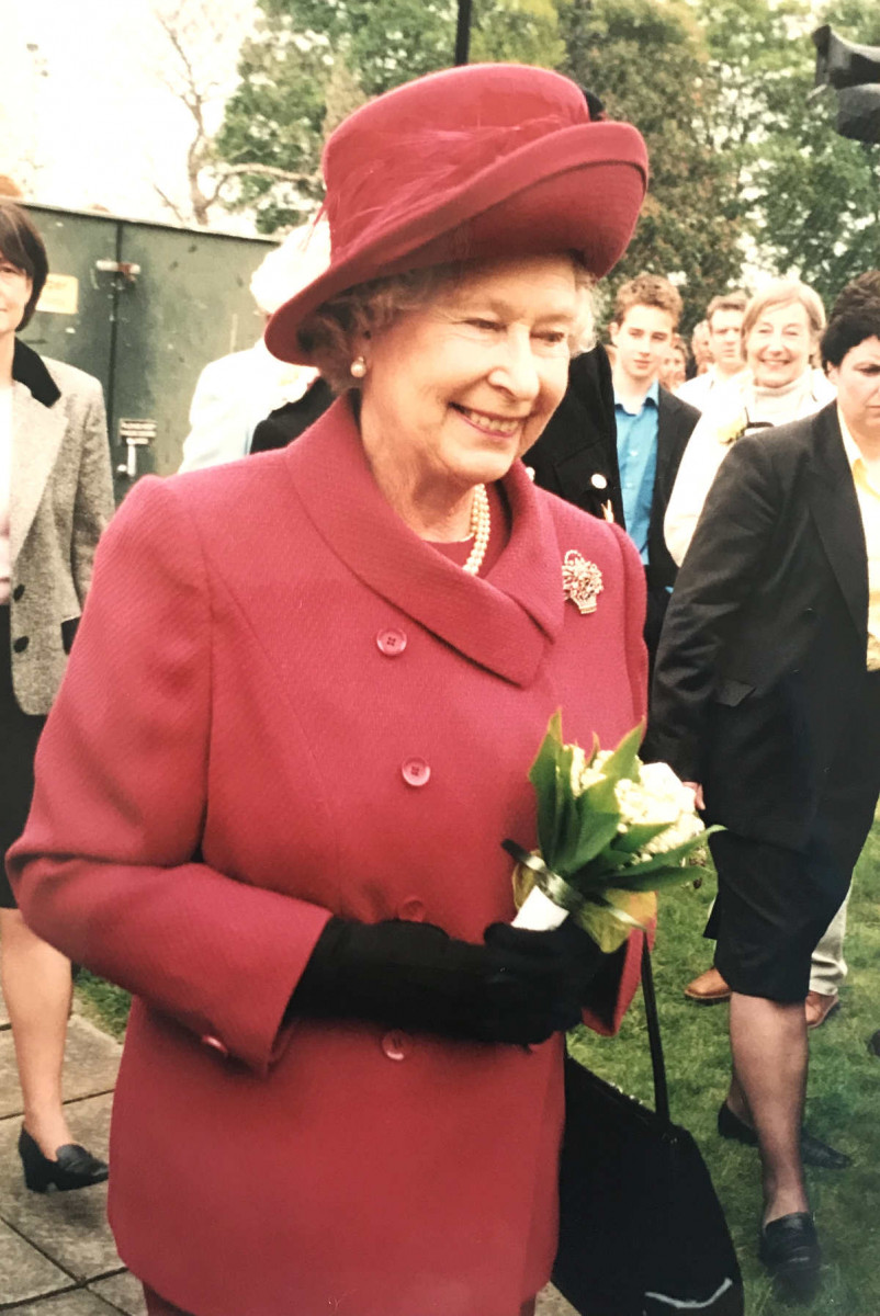 Her Majesty Queen Elizabeth II ref. CPC19/18/4/5